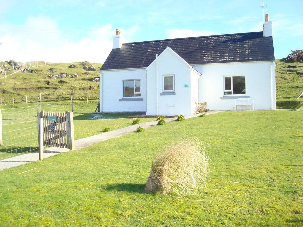Harris White Cottage Rodel Buitenkant foto