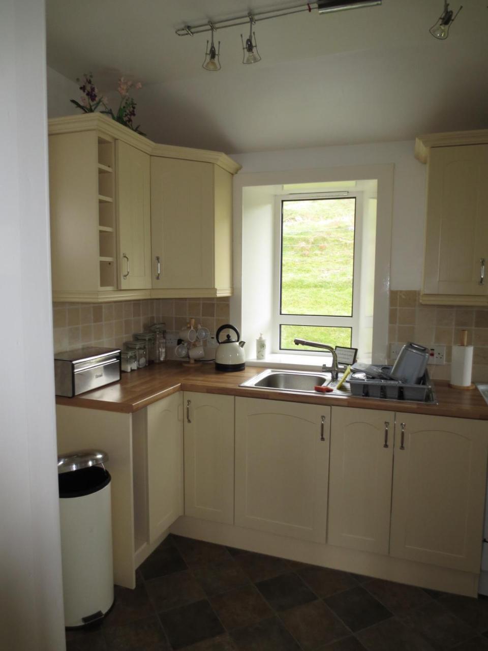 Harris White Cottage Rodel Buitenkant foto